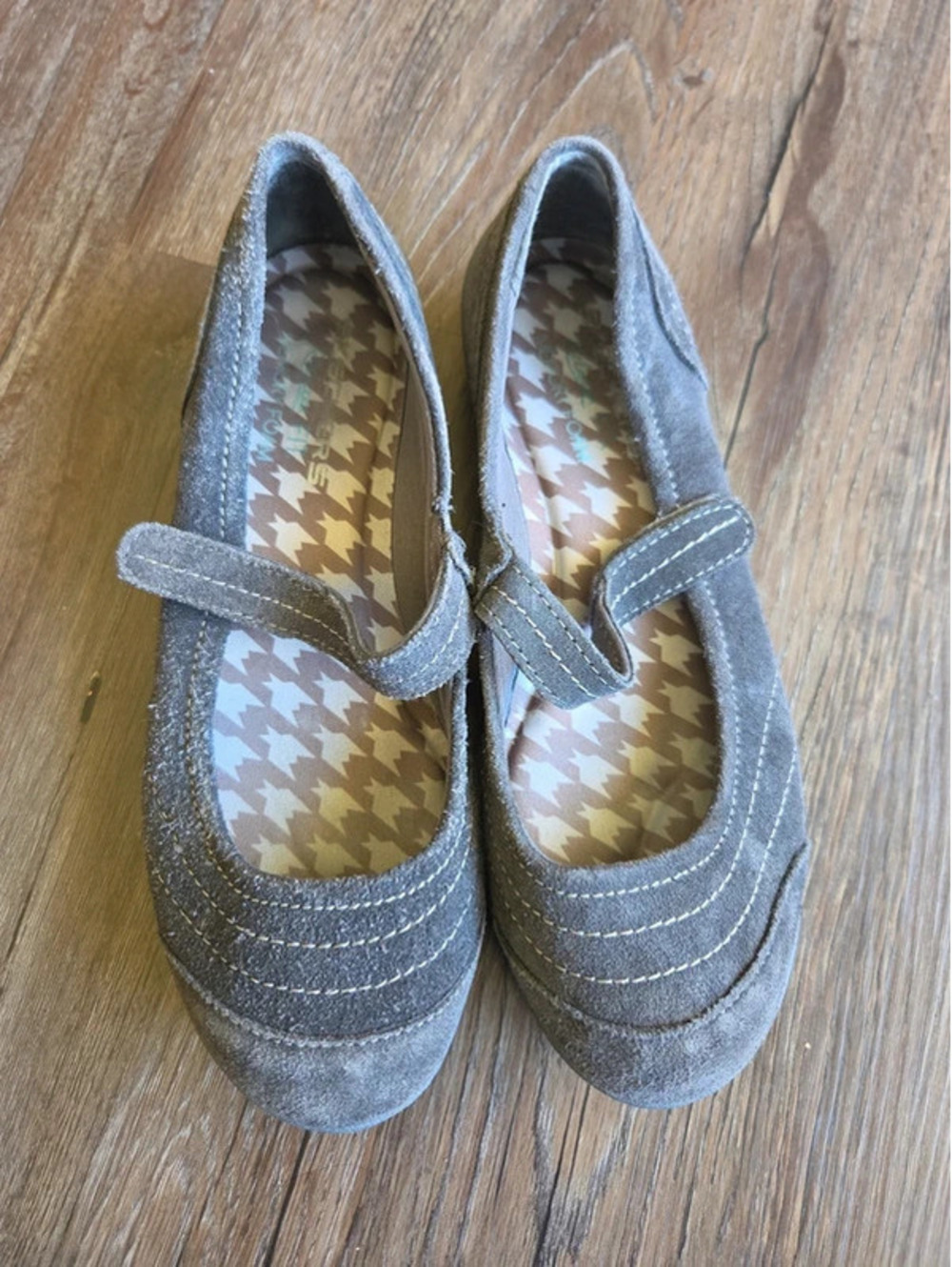 Sketchers gray Mary Jane sandal size 8